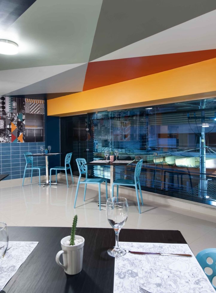 mural living hotel